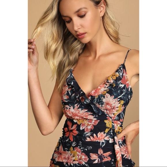 NWOT Lulu’s Stunning Soiree Navy Blue Floral Print Ruched Midi Dress - Picture 2 of 16